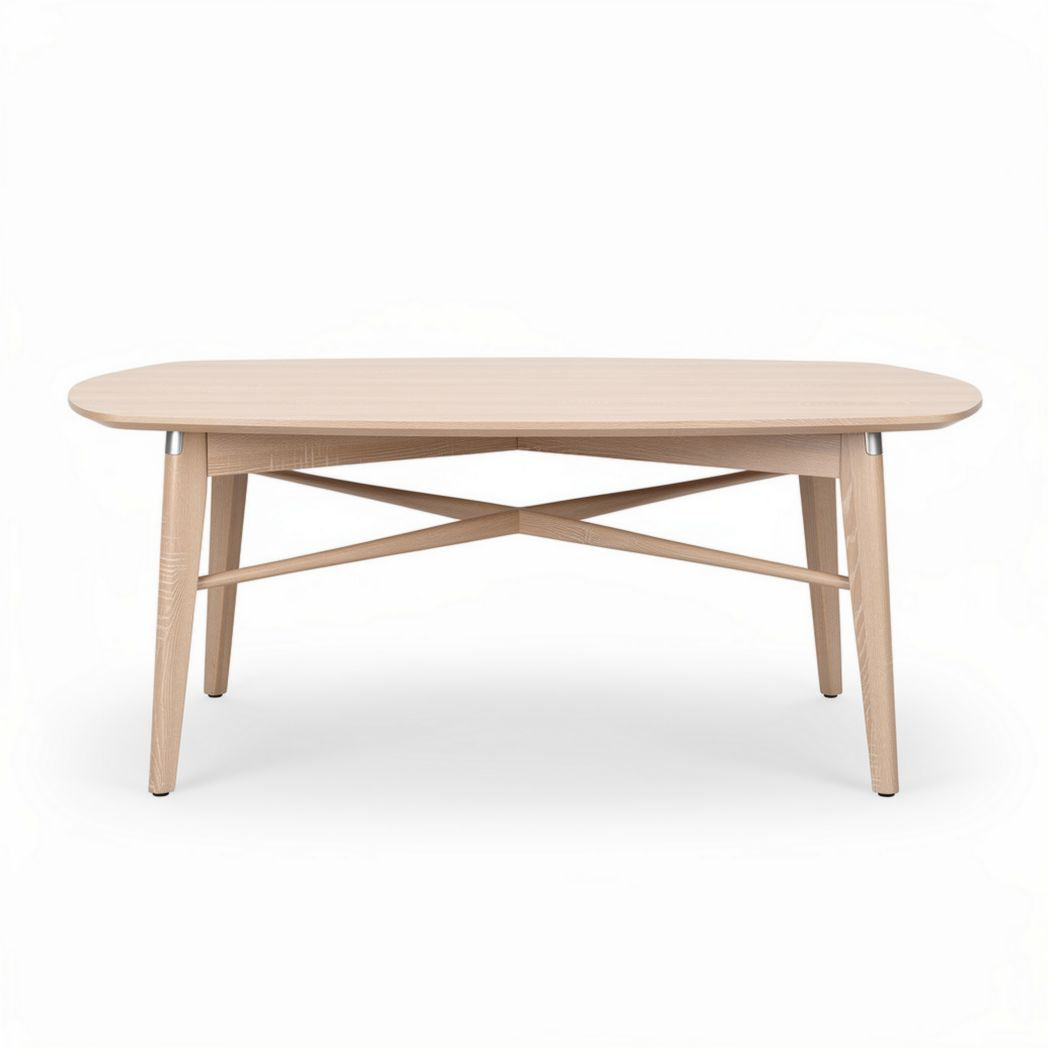 Licht beige eettafel van hout met afmetingen 120 x 60 x 45cm